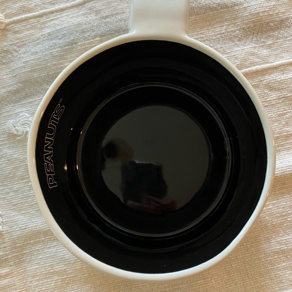 NWT Rae Dunn X Peanuts “SPOOKED POOCH” Soup size Mug - Picture 8 of 9